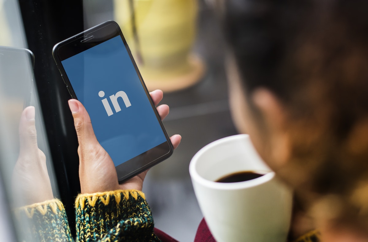 How Can You Guarantee Your LinkedIn Account Efficiently?